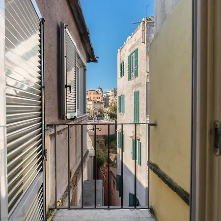 Smart At Spanish Steps Penzion 4*
