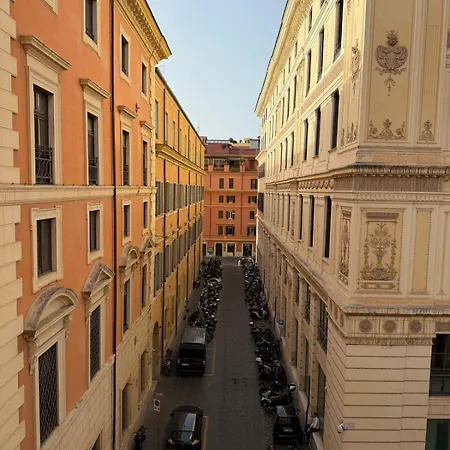 Smart At Spanish Steps Pensjonat 4*